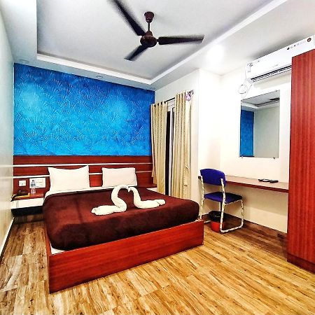 Hotel Palm Suite Bangalore Exterior photo