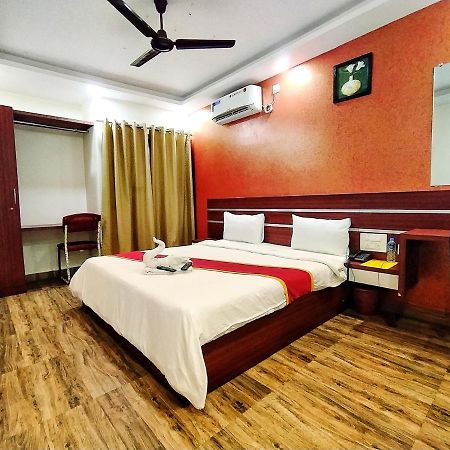 Hotel Palm Suite Bangalore Exterior photo